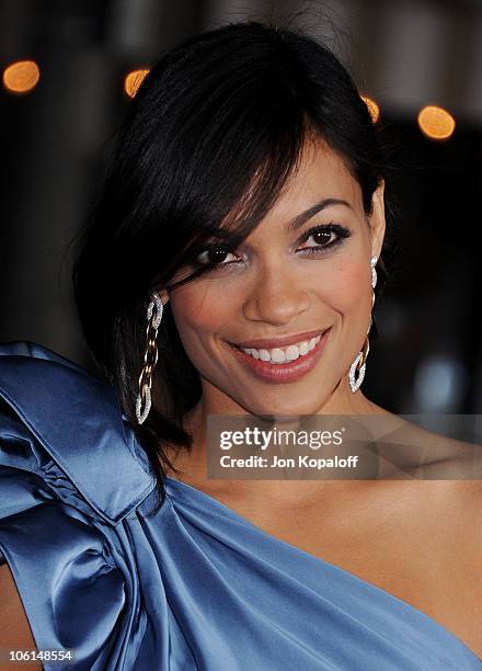 Actress Rosario Dawson arrives at the Los Angeles Premiere "Unstoppable" at Regency Village Theatre on October 26, 2010 in Westwood, California.