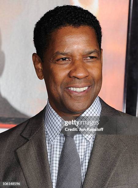 Actor Denzel Washington arrives at the Los Angeles Premiere "Unstoppable" at Regency Village Theatre on October 26, 2010 in Westwood, California.