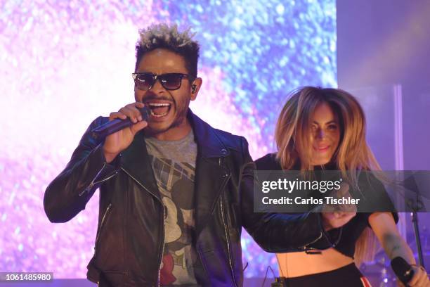 Caluma Singer Kalimba Singer Photos and Premium High Res Pictures - Getty Images
