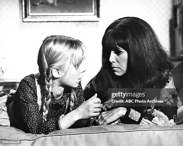 Am a Curious Lemon" - Airdate December 25, 1969. CINDY EILBACHER;MARLO THOMAS