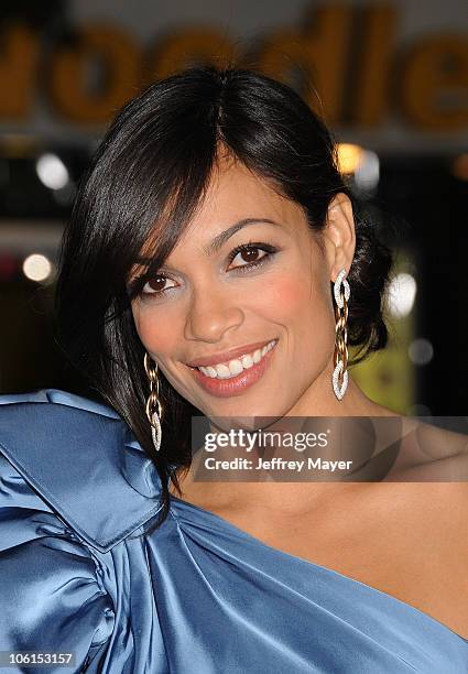 Rosario Dawson arrives at the "Unstoppable" Los Angeles Premiere at Regency Village Theatre on October 26, 2010 in Westwood, California.
