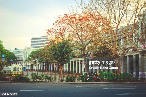 spring sunrise at connaught place - new delhi, india - delhi street stock pictures, royalty-free photos & images