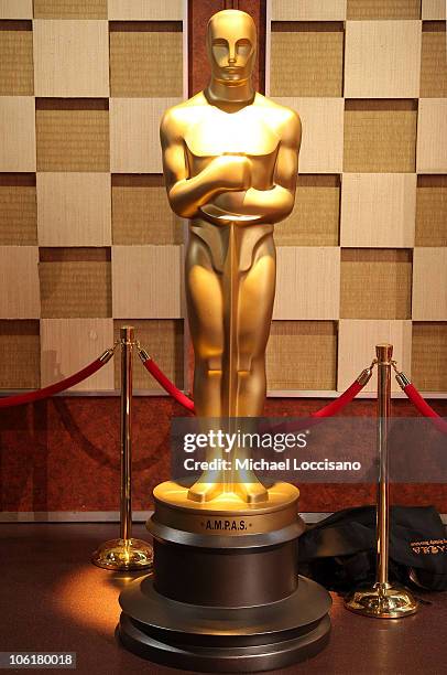 General view of a replica Oscar statue at the 2008 "Meet The Oscars" press preview display in New York City's Times Square Studios on February 15,...