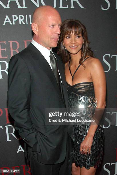 Movie With Bruce Willis And Halle Berry Halle Berry Bruce Willis Photos and Premium High Res Pictures - Getty