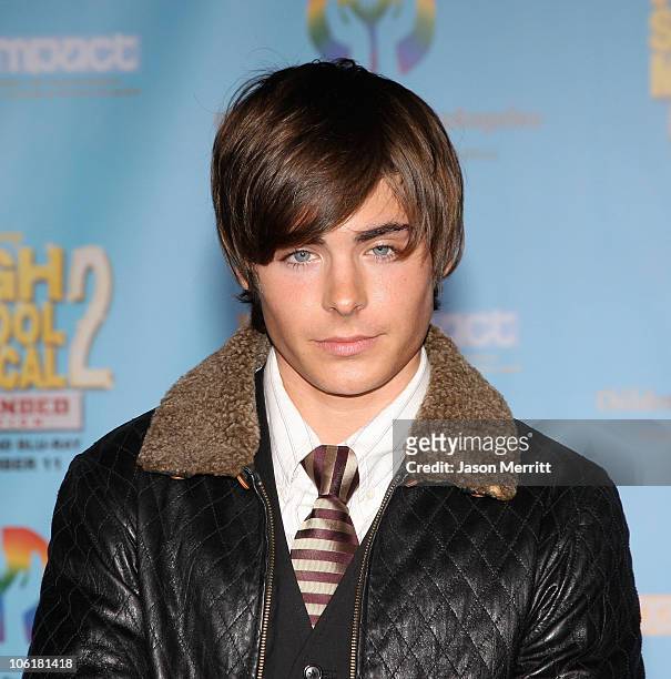 Actor Zac Efron poses at the DVD release of Disney Channels' 'High School Musical 2: Extended Edition' at The El Capitan Theatre on November 19, 2007...