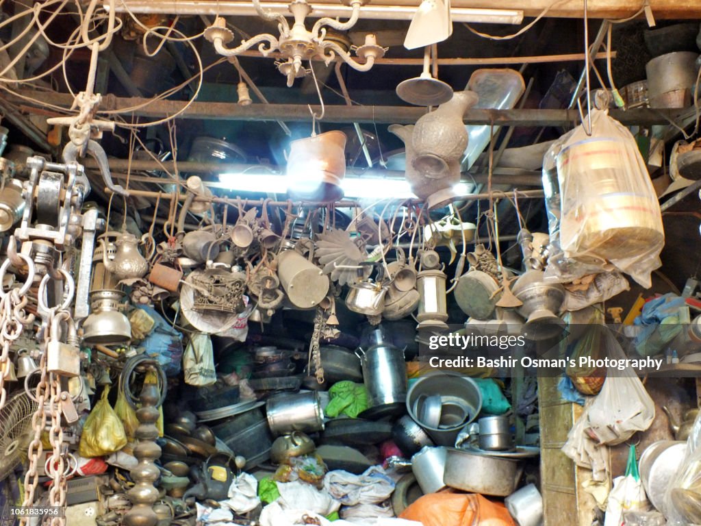 Scrap Shop Worker Scrap Shop High-Res Stock Photo - Getty Images