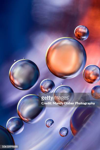 oil and water 12 - oil flow stock pictures, royalty-free photos & images