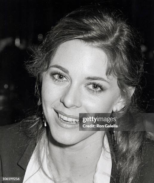 Lindsay Wagner Photos and Premium High Res Pictures - Getty Images