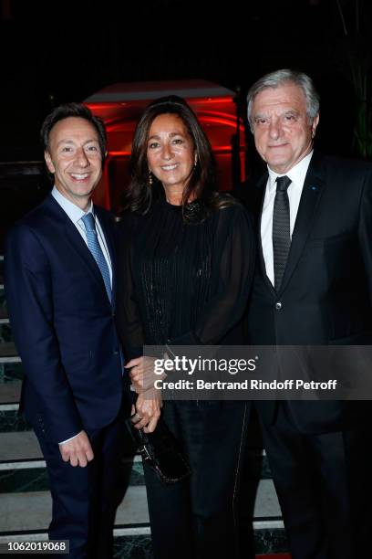 Stephane Bern, Sidney Toledano and his wife Katia attend the Gala evening of the Pasteur-Weizmann Council at Salle Wagram on November 15, 2018 in...