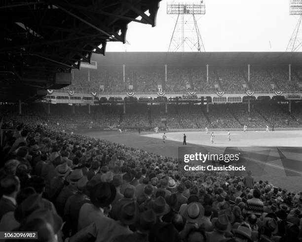 1940s 1947 BASEBALL WORLD SERIES AT EBBETS FIELD NEW YORK CITY SUBWAY SERIES YANKEES VS BROOKLYN DODGERS NYC USA