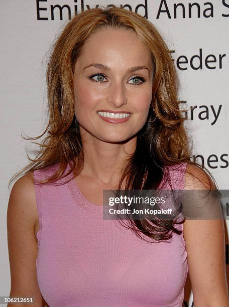 Television personality Giada De Laurentiis arrives at the 5th Annual Pink Party at La Cachette Bistro on September 12, 2009 in Santa Monica,...