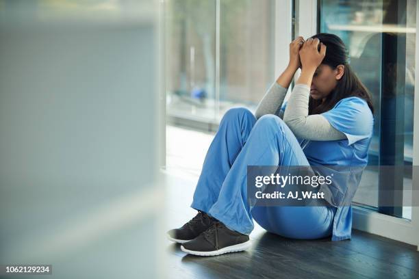 stress wordt geleverd met het grondgebied - wrong job stockfoto's en -beelden