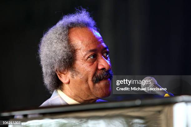 Allen Toussaint performs on stage during Bonnaroo 2009 on June 13, 2009 in Manchester, Tennessee.