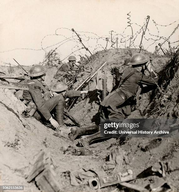 Stereoview WW1, The Great War Realistic Travels Military photographs circa 1918 Ready for the great Somme push, officer and signalers keep sharp look...