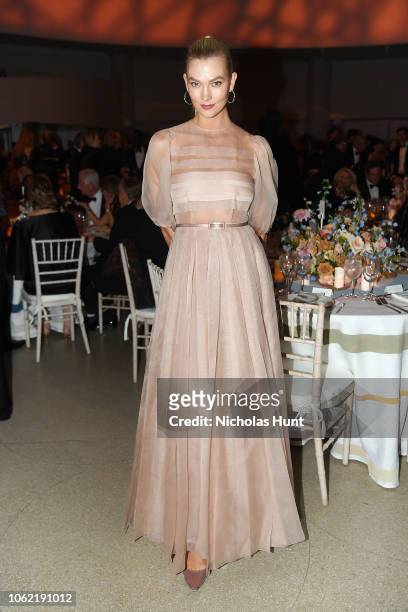 Karlie Kloss attends the Guggenheim International Gala Dinner made possible by Dior at Solomon R. Guggenheim Museum on November 15, 2018 in New York...