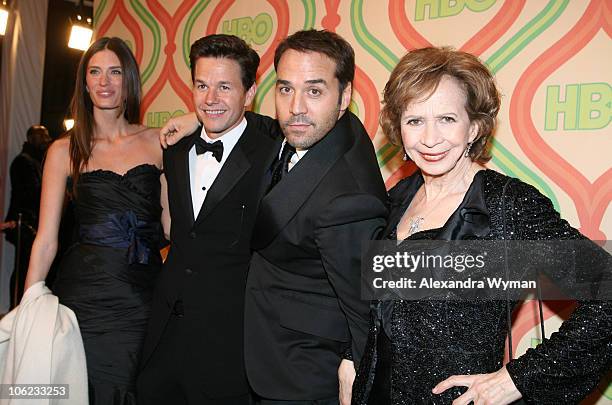 Alex Rhea Alexandra Rhea Photos and Premium High Res Pictures - Getty Images