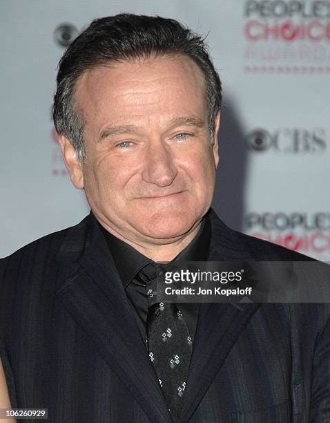 Robin Williams during 33rd Annual People's Choice Awards - Arrivals at Shrine Auditorium in Los Angeles, California, United States.
