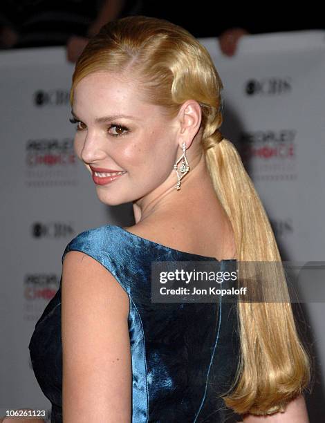 Katherine Heigl during 33rd Annual People's Choice Awards - Arrivals at Shrine Auditorium in Los Angeles, California, United States.