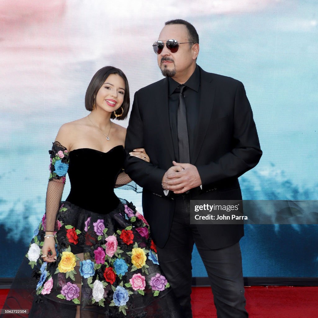 The 19th Annual Latin GRAMMY Awards - Social