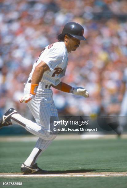 Benito Santiago of the San Padres runs up the first base line during an Major League Baseball game circa 1990 at Jack Murphy Stadium in San Diego,...