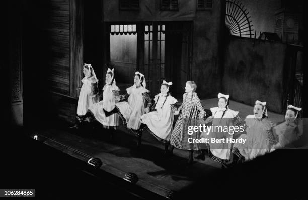 47 Jeannie Carson Photos & High Res Pictures Getty Images