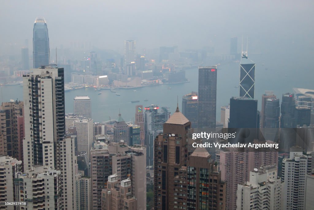 Modern architecture in Hong Kong, a truly vertical urban life