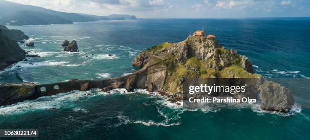 gaztelugatxe san juan aka dragonstone. north spain, basque country - comunidad autonoma del pais vasco stock pictures, royalty-free photos & images