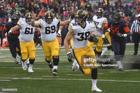 COLLEGE FOOTBALL: NOV 17 Iowa at Illinois COLLEGE FOOTBALL: NOV 17 Iowa at Illinois