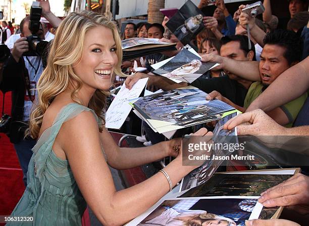 Actress Ali Larter arrives at the world premiere of "The Game Plan" at the El Capitan Theatre on September 23, 2007 in Hollywood, California.