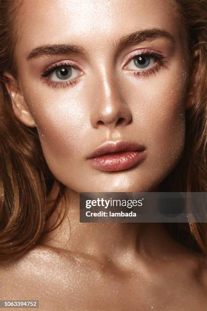 beautiful woman with shiny make-up - glitter lips stock pictures, royalty-free photos & images