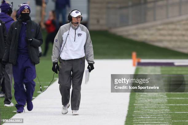 Kansas State Wildcats head coach Bill Snyder on the sidelines during a Big 12 football game between the Texas Tech Red Raiders and Kansas State...