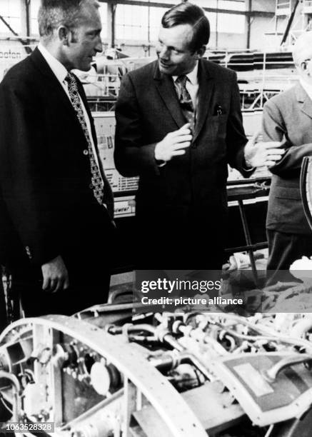 Astronaut Neil Armstrong talks shop during a visit of the Vereinigte Flugtechnische Werke and ERNO in Bremen on 7 August 1970. Armstrong, the first...