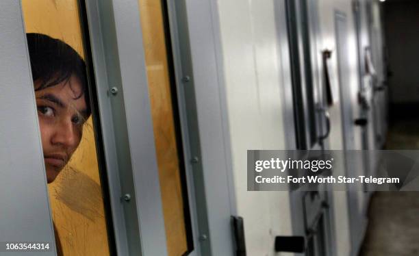 Un prisionero en confinamiento solitario en la cárcel Val Verde en Del Rio, Texas.