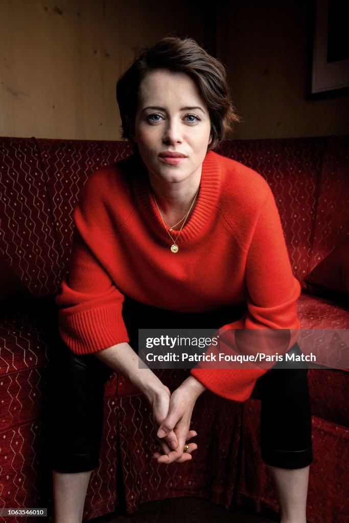 Claire Foy, Paris Match Issue 3627, November 21, 2018