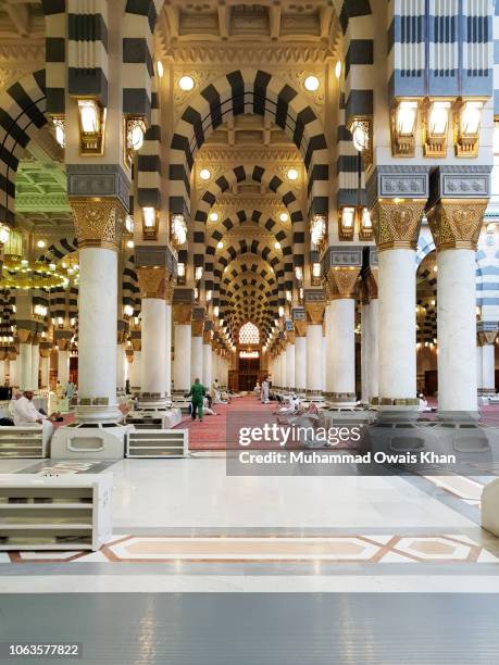 makkah, saudi arabia - al haram mosque stock-fotos und bilder