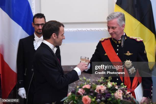 - Op uitnodiging van Hunne Majesteiten de Koning en de Koningin brengen Zijne Excellentie de heer Emmanuel Macron, President van de Franse Republiek...