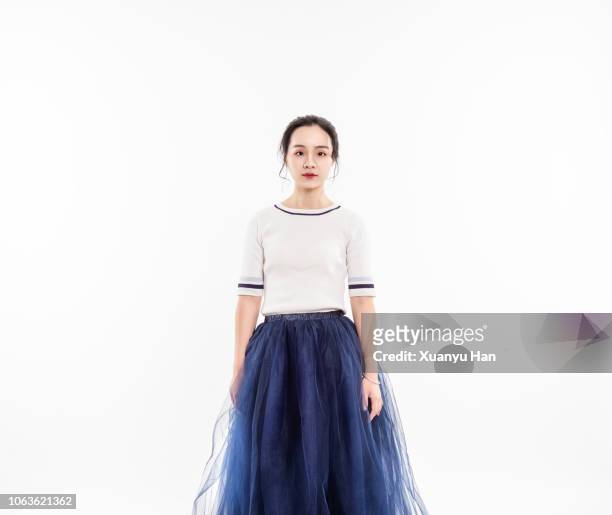 beauty portrait of young woman - short sleeved 個照片及圖片檔