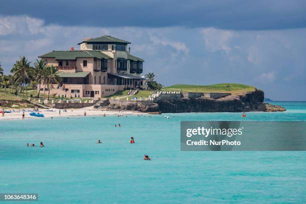 La Mansion Xanadu in Varadero is a marvel of Cuban architecture. It used to be the beach house of the French American millionaire Mr. Irenee DuPont....