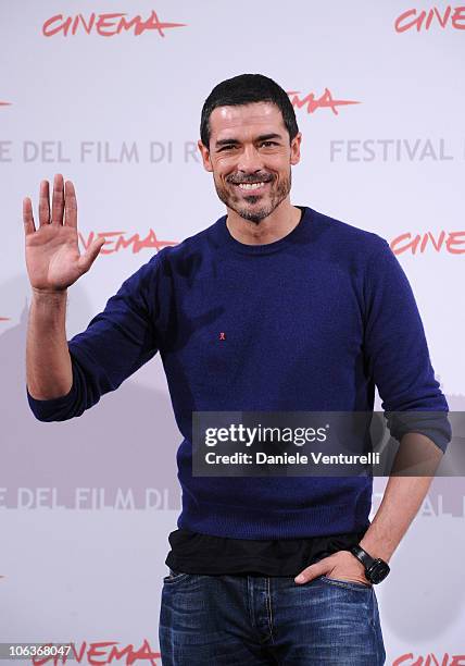 Actor Alessandro Gassman attends the "Il Padre E Lo Straniero" photocall during The 5th International Rome Film Festival at Auditorium Parco Della...