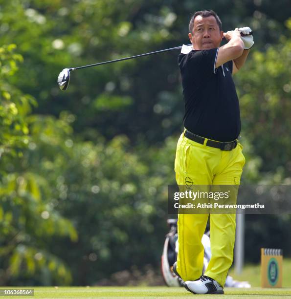 Hong Kong actor Eric Tsang in action during day four of the Mission Hills Start Trophy tournament at Mission Hills Resort on October 30, 2010 in...