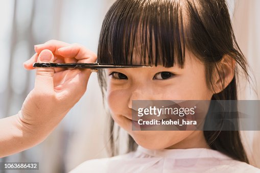 1,243 Girl Cutting Hair Photos and Premium High Res Pictures - Getty Images