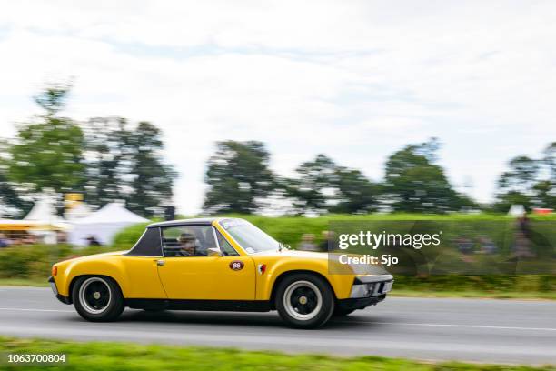 porsche 914 classic sports car - sjoerd van der wal or sjo imagens e fotografias de stock