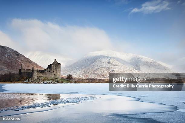 castle kilchurn on loch awe - scotland castle stock pictures, royalty-free photos & images