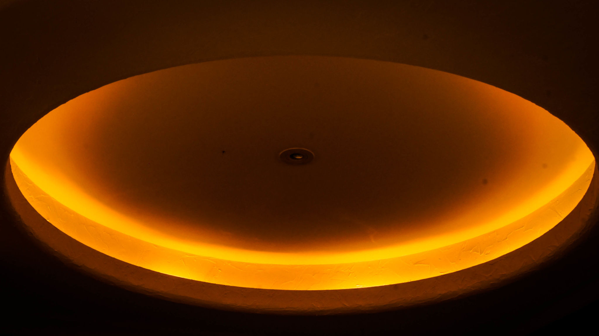 iluminación cálida baño