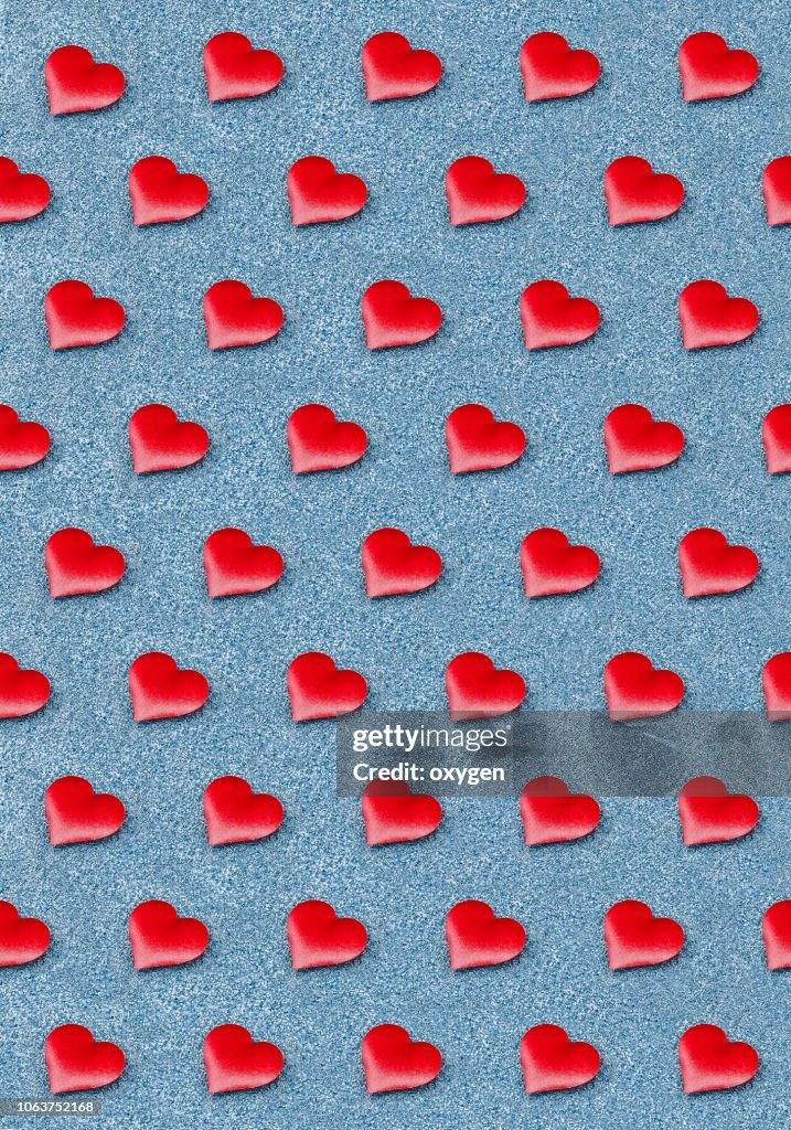 Isometric hearts seamless pattern set