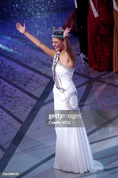 Miss World 2010 Alexandria Mills of the United States celebrates after winning the 60th Miss World Beauty Pageant at the Beauty Crown Cultural Center...