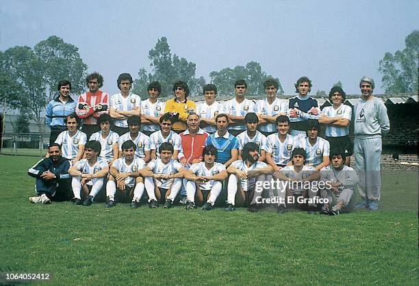 Luis Islas, Jorge Valdano, Ricardo Giusti, Héctor Zelada, Néstor Clausen, José Luis Brown, Oscar Ruggeri, Nery Pumpido, Diego Maradona, Ricardo...