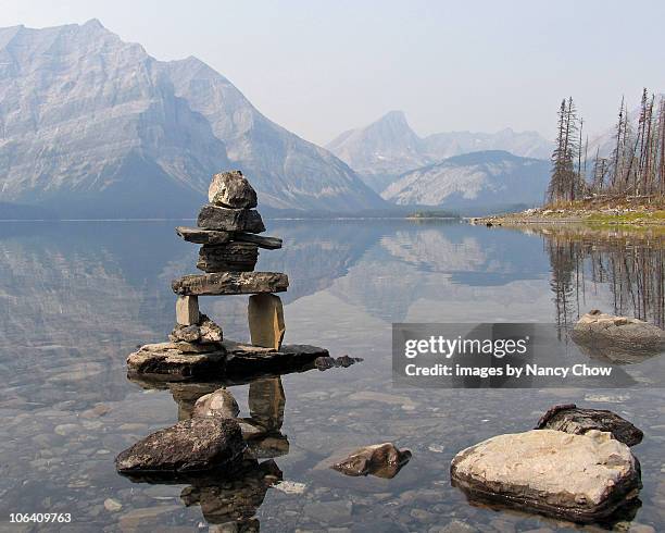 inukshuk - inukshuk stock pictures, royalty-free photos & images