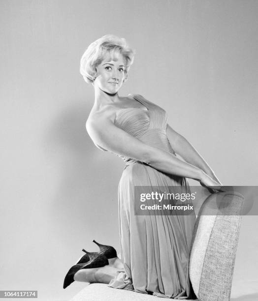 104 Liz Fraser Actress Stock Photos, HighRes Pictures, and Images