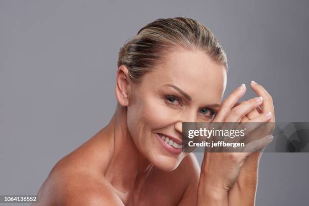 Aging Hand Model 3,828 Older Hand Model Stock Photos, High-Res Pictures, and Images ...